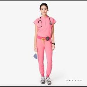 FIGS WOMENS Figs scrubs neon pink